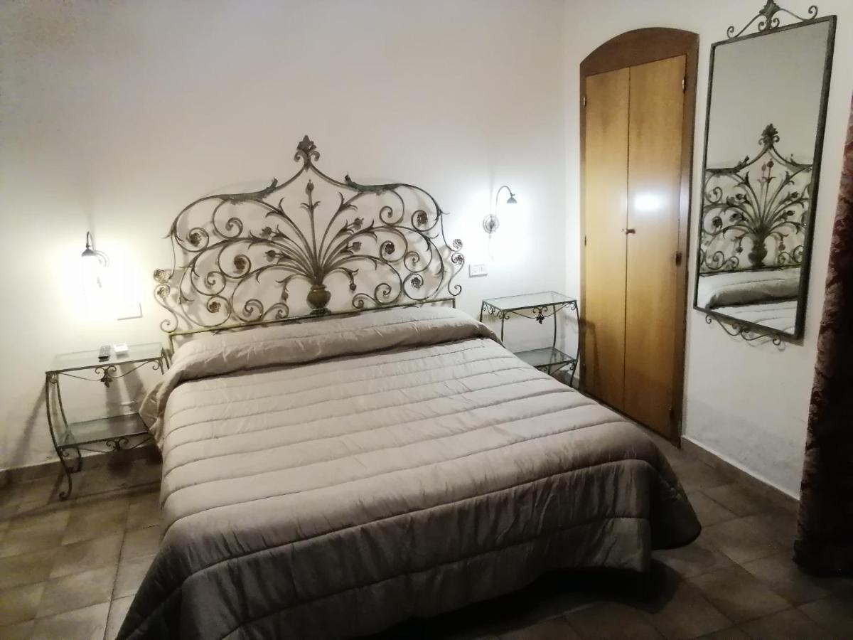 Hotel De Rossi Bari Kültér fotó